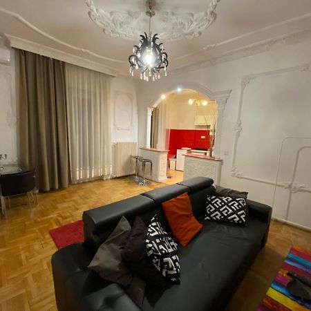 Apartment With Balcony And Ac Next To Danube Budapest Kültér fotó
