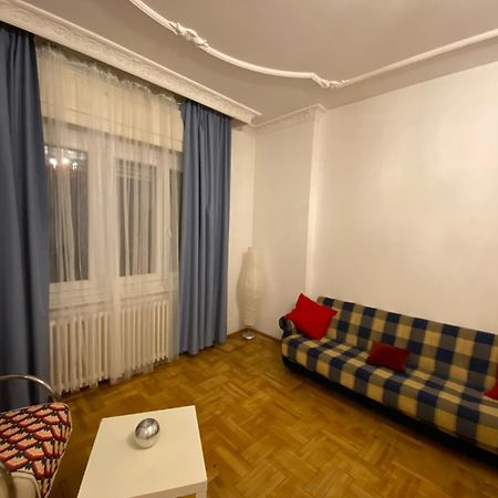 Apartment With Balcony And Ac Next To Danube Budapest Kültér fotó