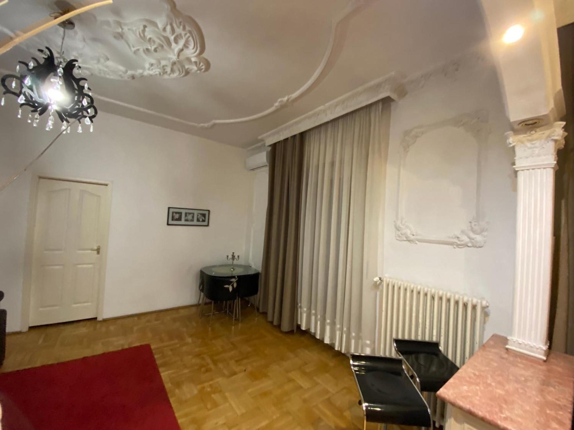 Apartment With Balcony And Ac Next To Danube Budapest Kültér fotó
