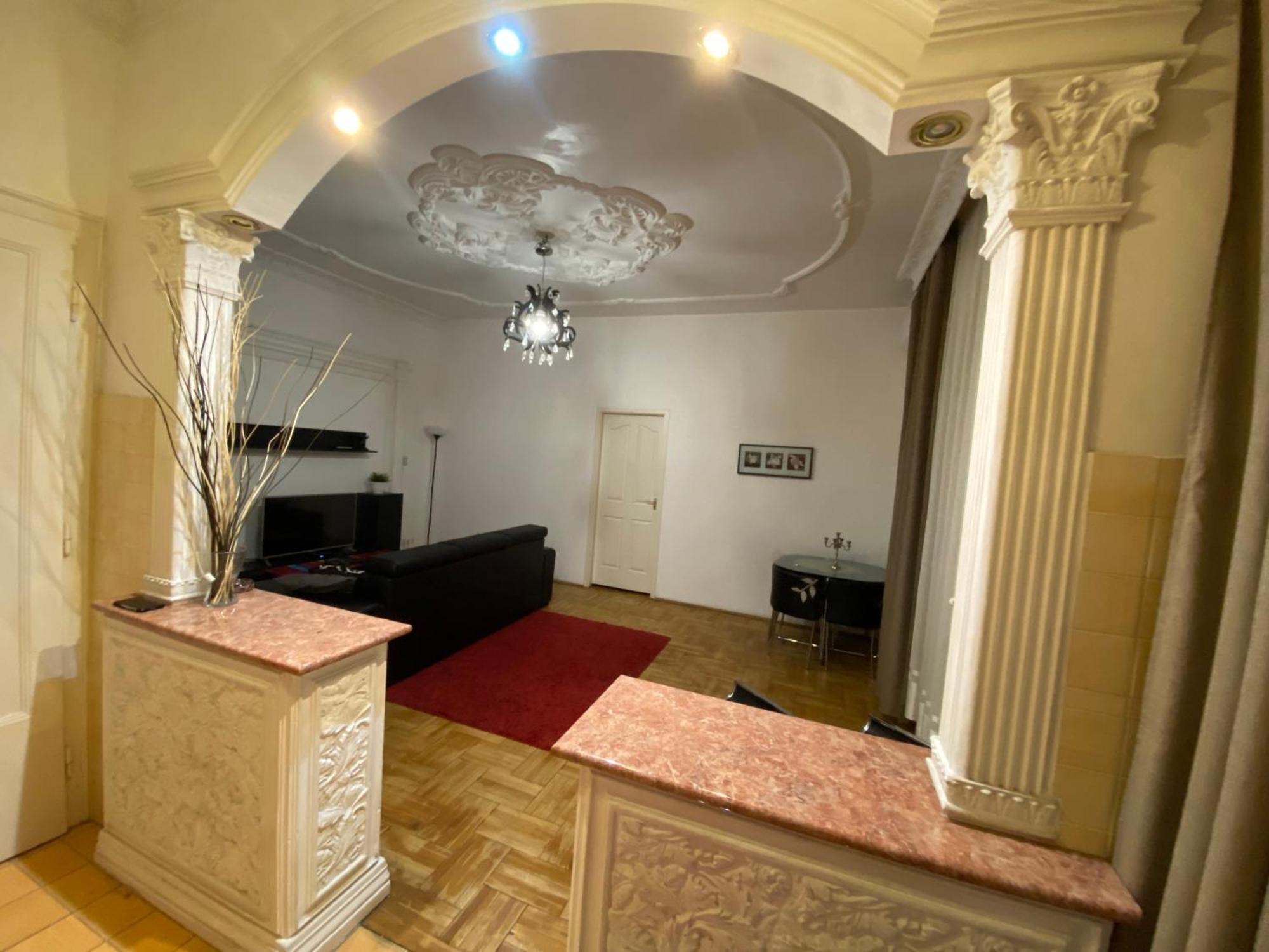 Apartment With Balcony And Ac Next To Danube Budapest Kültér fotó