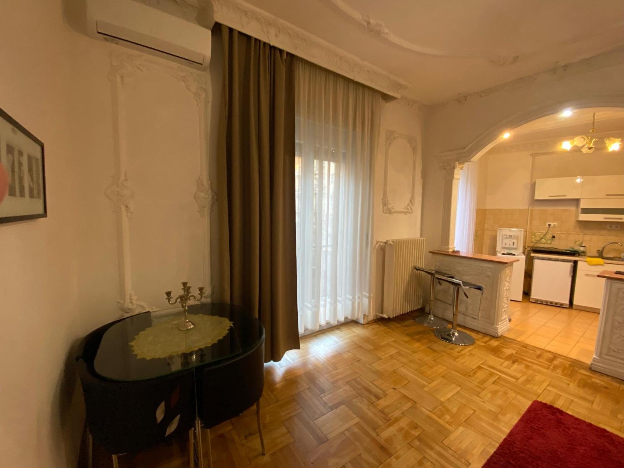 Apartment With Balcony And Ac Next To Danube Budapest Kültér fotó